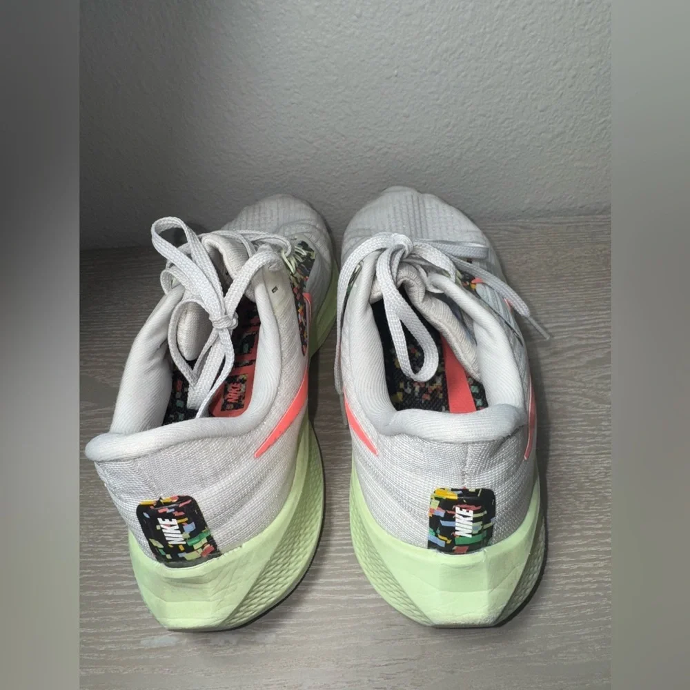 Nike Air Zoom Pegasus 39 Road Running Shoes sz 8.5 Women's FD0878-100 White/Pink - Picture 11 of 12